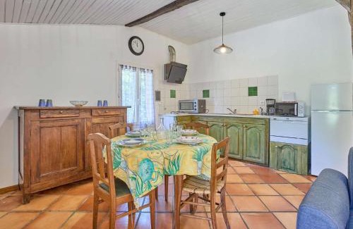 Cazaubon Apartment | Charmant T2 avec terrasse fleurie, WiFi, animaux admis - FR-1-841-81