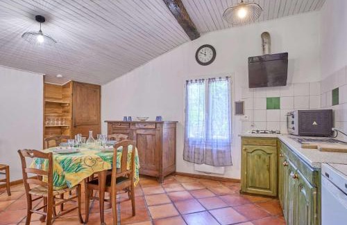 Cazaubon Apartment | Charmant T2 avec terrasse fleurie, WiFi, animaux admis - FR-1-841-81