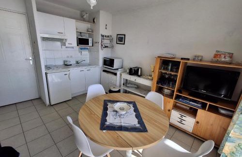 Quartier du Casino Apartment | Charmant T2Bis Châtelaillon-Plage 3 pers avec piscine - FR-1-706-40