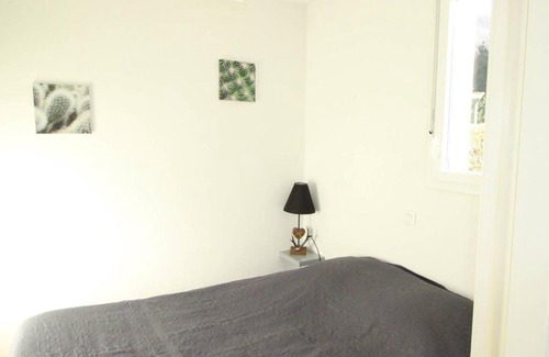Montauban-de-Luchon Apartment | Charmant T3 à Montauban-de-Luchon, 41m², véranda, jardin sud 58m², parking sécurisé - FR-1-313-219