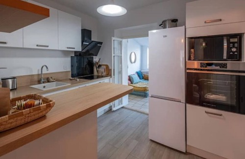 Sanary-sur-Mer Apartment | Charmant T3 au Cœur de Sanary Avec box Voiture