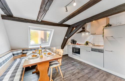 Tiefenbronn Apartment | Charmante Hotelwohnung nahe Pforzheim, ruhige Lage