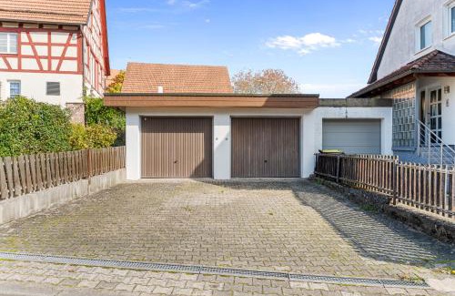 Tiefenbronn Apartment | Charmante Hotelwohnung nahe Pforzheim, ruhige Lage