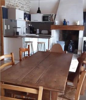 Saint-Denis-d'Oleron House | Charmante maison de pays dans le centre de St Denis D'Oléron