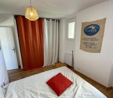 Cabrieres-dʼAigues House | Charmante maison de village au pied du Lùberon