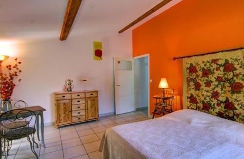 Marols House | Charmante maison de vacances à Marols, 6 pers, jardin clos, confort absolu - FR-1-496-2