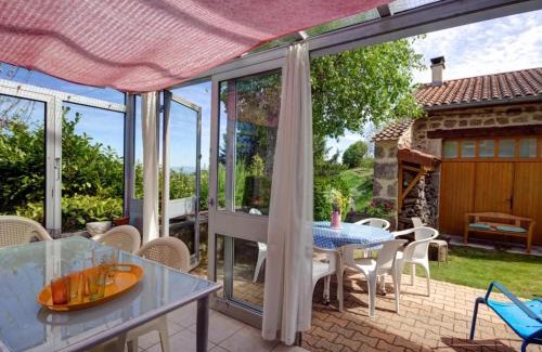 Marols House | Charmante maison de vacances à Marols, 6 pers, jardin clos, confort absolu - FR-1-496-2