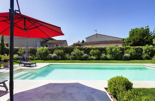 Eygalieres House | Charmante Villa à Eygalière avec Piscine, Jardin Arboré et Climatisation - FR-1-599-19