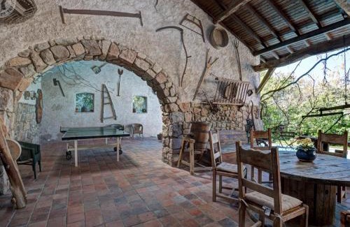 Essertines-en-Donzy House | Charme bucolique avec piscine privée et spa - FR-1-496-364