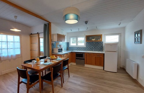 L'Epine House | Charme de la Petite Bosse by Interhome