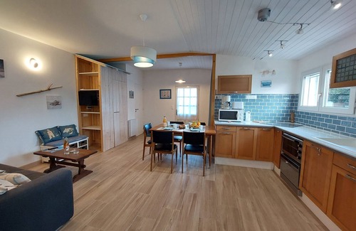 L'Epine House | Charme de la Petite Bosse by Interhome