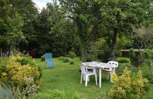 Crisse House | Charme et Authenticité en Forêt Maine Normandie : Demeure Rénovée avec Jardin, Idéale pour Séjour Détente - FR-1-410-186