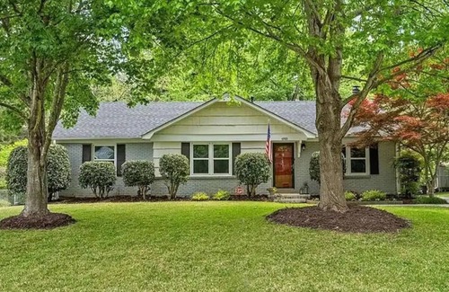 Charlotte House | Charmer in Starmountn