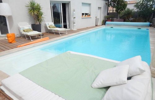 Villeneuve-les-Maguelone House | Charming villa with pool near the beach