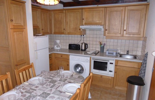 Les Contamines-Montjoie Apartment | Charming 3-Room Mezzanine Apartment for 8 at Les Contamines-Montjoie, Near Ski Lifts