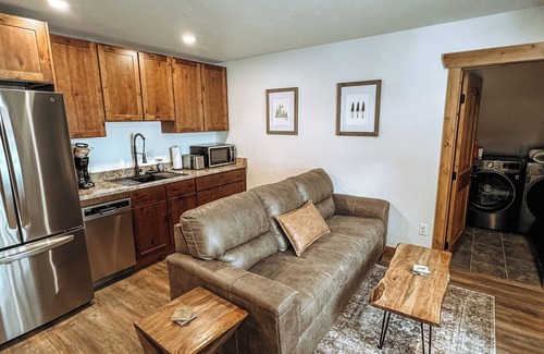 Steamboat Springs House | Charming 1-bedroom unit, steps from ski in/ski out access - Dog friendly!