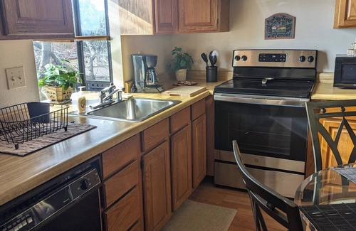 Castro Valley Apartment | Charming 1-bedroom apartment in fabulous Castro Valley with WiFi