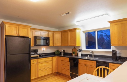 Bennett Valley Apartment | Charming 1-bedroom apartment with WiFi and AC in fabulous Santa Rosa