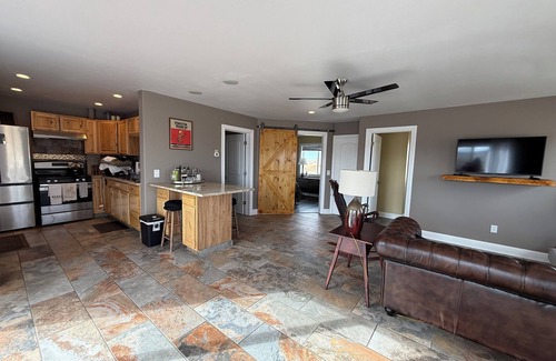 Ten Sleep Apartment | Charming 1-bedroom apartment in awesome Ten Sleep with AC