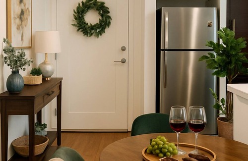 Downtown Apartment | Charming 1-bedroom apartment in lovely Glendale with fitness room