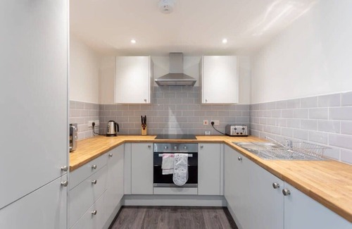 Leeds Apartment | Charming 1 Bedroom Apartment in Leeds
