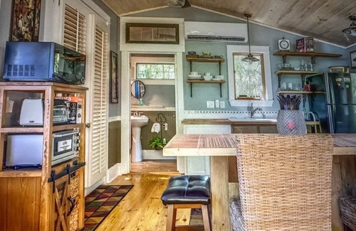 Bon Secour Cottage | Charming 1-bedroom cottage in peaceful Bon Secour