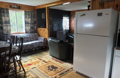 East Corinth Cabin | Charming 1-bedroom cabin in serene Sebec