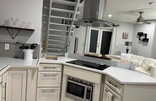 Westchase Villa | Charming 1-bedroom Loft/Villa in wonderful Equestrian Community