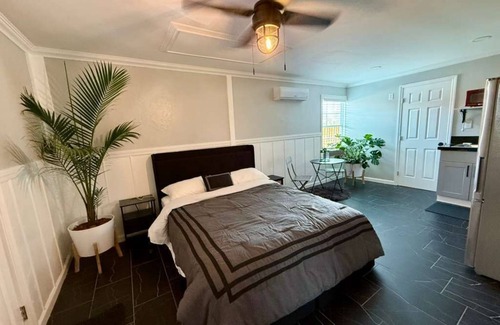 Dolphin's Cove House | Charming 1-bedroom townhome in Palm Valley with outdoor shower