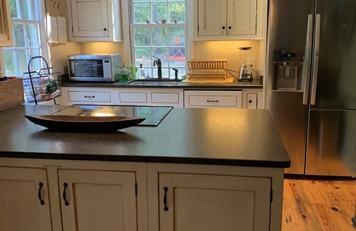 Auburn - Opelika House | Charming 1850s Powledge House on Expansive Grounds Near Auburn University