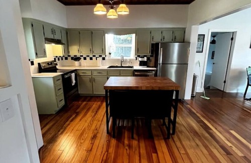 Smithville House | Charming 1920s Restored Bungalow