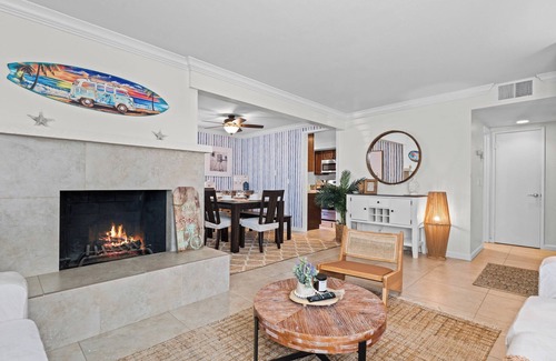 Huntington Beach House | Charming 2-bedroom house in Huntington Beach with AC, WiFi
