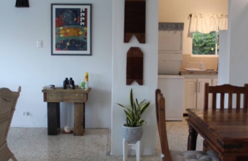 Bethel House | Charming 2-bed with stunning ocean views, breathtaking sunsets & modern interior