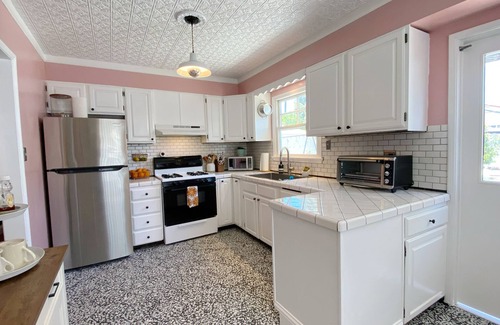 San Luis Obispo House | Charming 2-bedroom historic bungalow - Downtown SLO