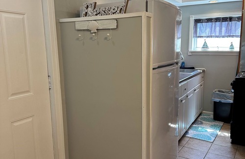 Cape May - Wildwood Cottage | Charming 2-bedroom beach cottage with AC and WiFi in North Wildwood