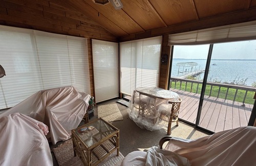 Sturgeon Lake Cabin | Charming 2-bedroom cabin in serene Sturgeon Lake with AC