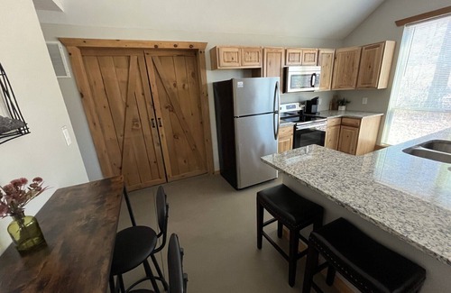 Winston - Salem Cabin | Charming 2-bedroom cabin with WiFi in brilliant Winston-Salem