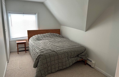 Ocean Bluff-Brant Rock Apartment | Charming 2-bedroom apartment in wonderful Marshfield Across from the Ocean