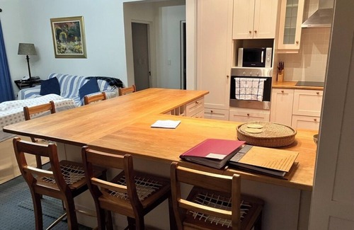 Fish Hoek Apartment | Charming 2-bedroom apartment in Cape Town