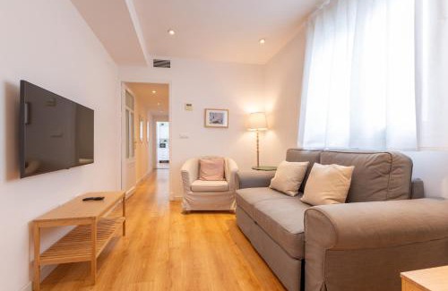 Los Remedios Apartment | Charming 2 bedroom Apartment at Virgen de Begoña