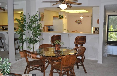Islamorada House | Charming 2 Bedroom Condo in Wonderful Beacon Reef