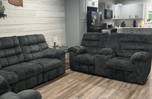 Beaverton Cabin | Charming 2-Bedroom Cabin on the River in Beaverton