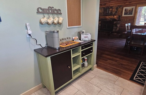 Williams Cabin | Charming 2-bedroom cabin with WiFi, AC in Williams, AZ nestled on 18 acres