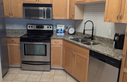 Washington Park Condo | Charming 2-bedroom condo with AC, WiFi in fabulous Atlanta