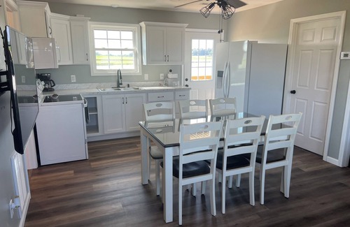 Mount Sherman Cottage | Charming 2-bedroom cottage in peaceful Magnolia with WiFi, 30 acre private lake