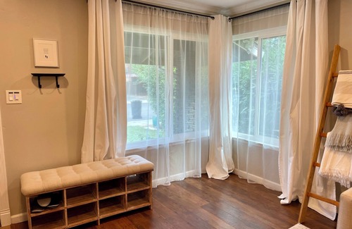 Arden-Arcade House | Charming 2-bedroom duplex with easy access to freeways and downtown Sacramento.