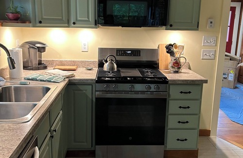 Cummington House | Charming 2-bedroom house in beautiful countryside of Cummington, Ma