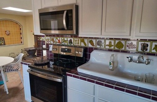 Mesilla House | Charming 2-bedroom house with AC, fitness room in wonderful Las Cruces