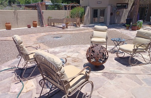 Mesilla House | Charming 2-bedroom house with AC, fitness room in wonderful Las Cruces