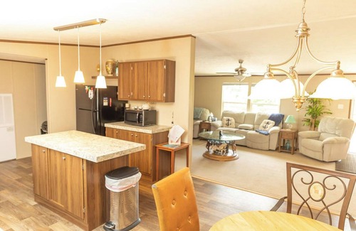 Alexander House | Charming 2-bedroom house with WiFi, AC in welcoming Weaverville